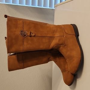 Brown Tommy Hilfiger youth boots